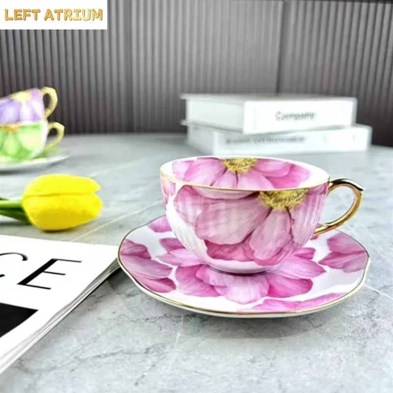 Handmade Ceramic Mug - Vintage Bloemmotief Keramische Koffiemok Handgemaakt Verguld